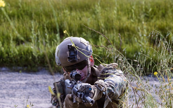 1st Intel Bn conducts field exercise