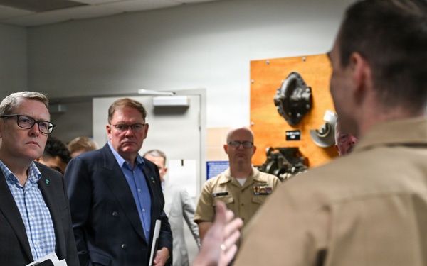 Australian Naval Nuclear Power Safety Regulator Director-General visits NNPTC