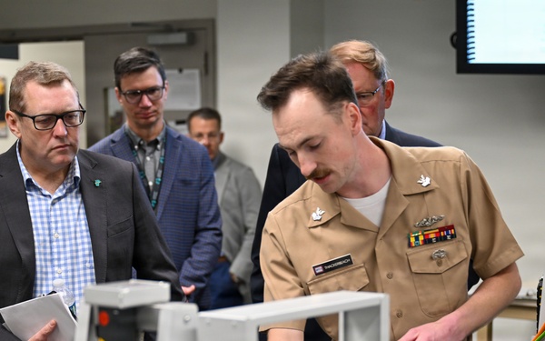 Australian Naval Nuclear Power Safety Regulator Director-General visits NNPTC