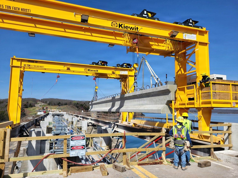 Major milestone for the Tenkiller Bridge project