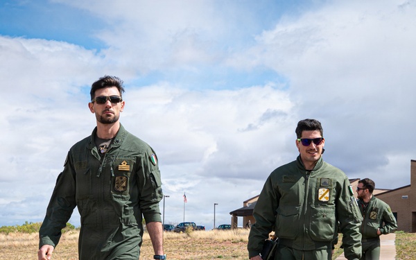 Mobility aircrews train with advanced tactics in Arizona