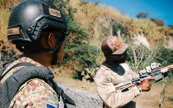 U.S. Army Green Berets Train With Salvadoran Special Operations Forces