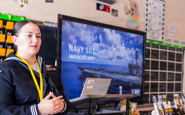 Recruiter visits Highlands High School