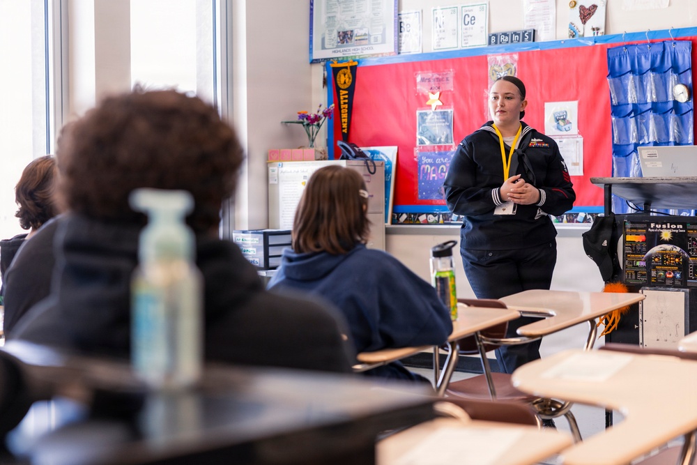 Recruiter visits Highlands High School