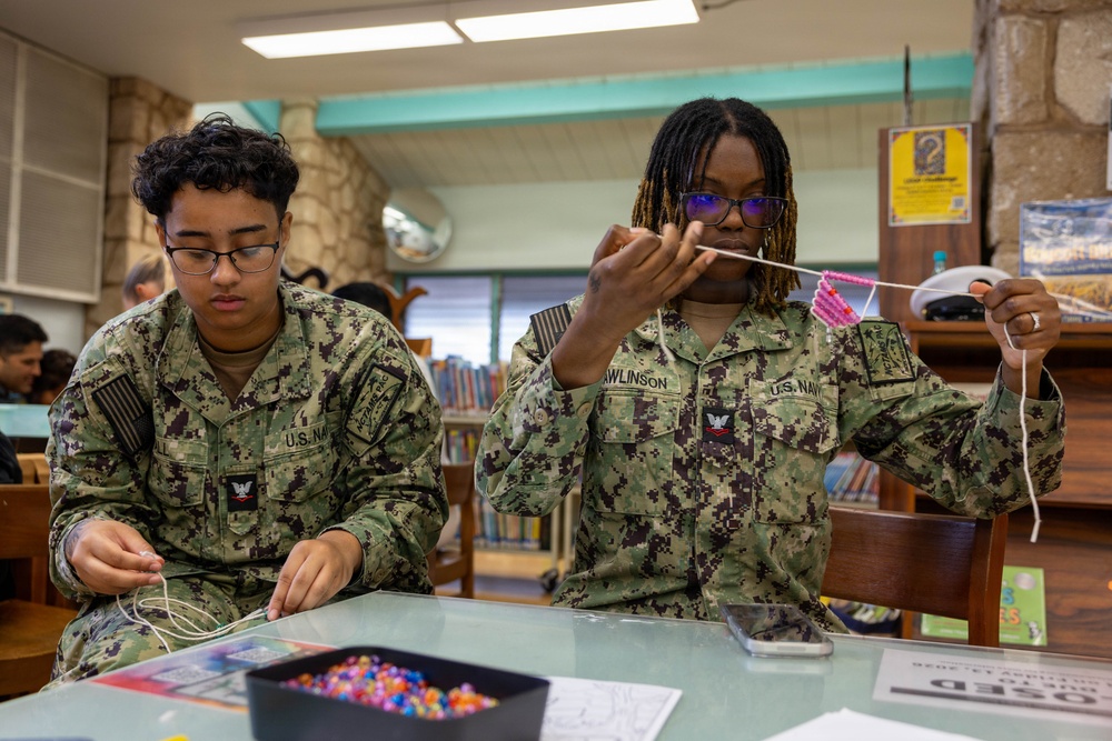 Sailors Participate In A Family Craft Making With The Community During Navy Week Hawai'i 2026