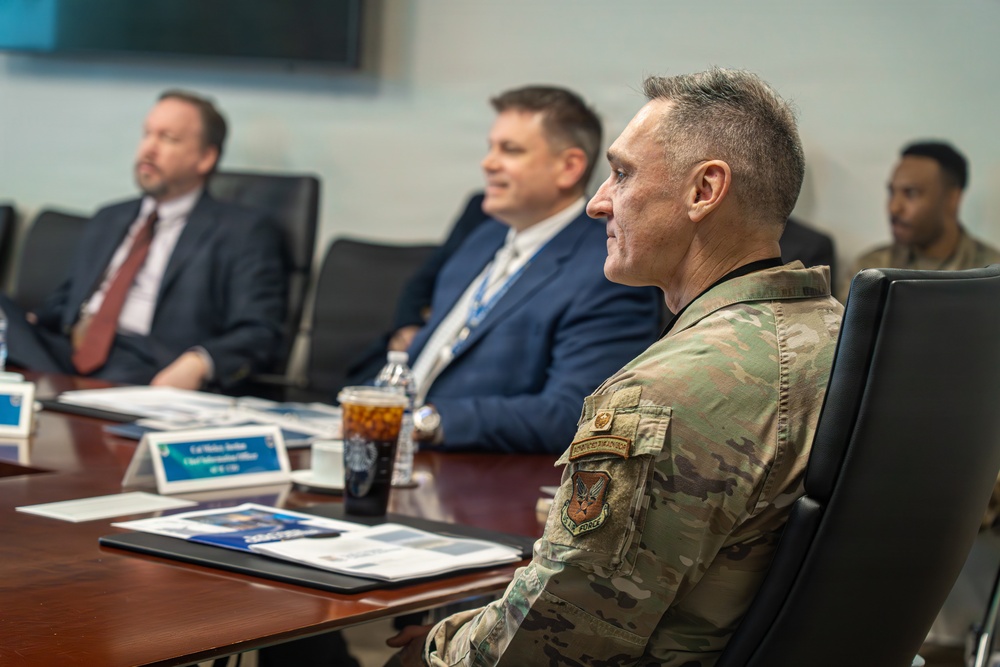 Air Force Intelligence Community Visits DC3