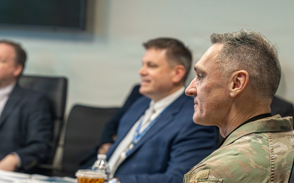 Air Force Intelligence Community Visits DC3