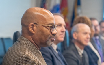 Air Force Intelligence Community Visits DC3