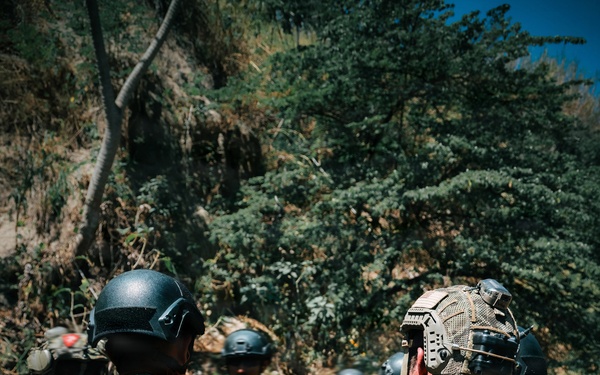 U.S. Army Green Berets Train With Salvadoran Special Operations Forces