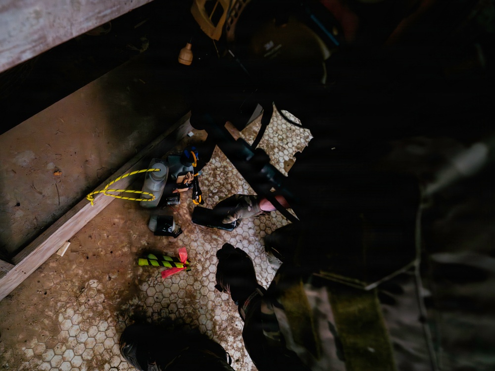 EOD Technicians Conduct a HME and IED Drill