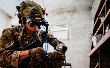 EOD Technicians Conduct a HME and IED Drill