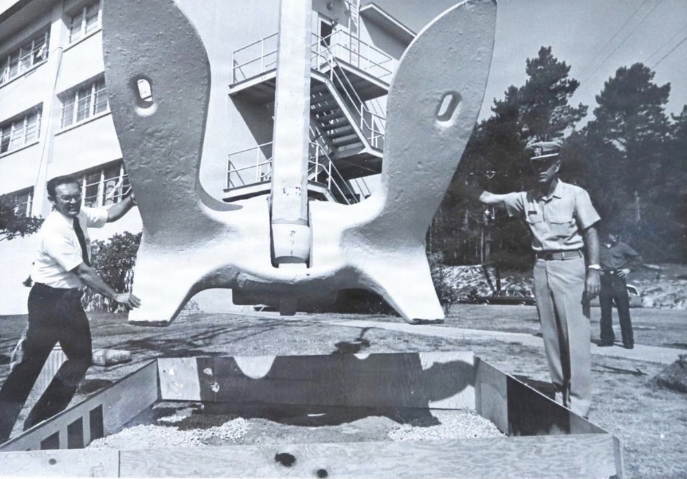 First Naval Security Group Detachment Monterey OIC visits IWTC Monterey