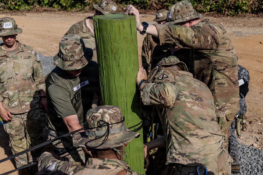 Jungle Operations Training Course - Panama 26-04: Z-Pully and Rope Bridge