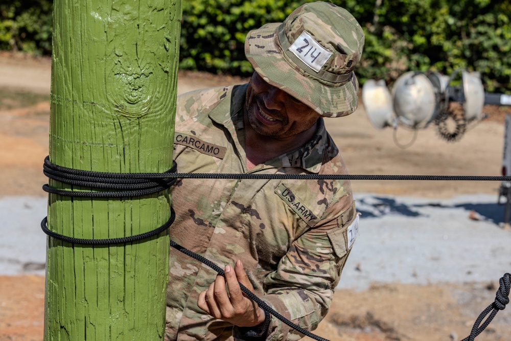 Jungle Operations Training Course - Panama 26-04: Z-Pully and Rope Bridge
