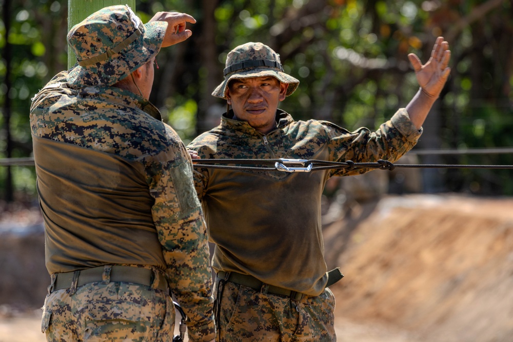 Jungle Operations Training Course - Panama 26-04: Z-Pully and Rope Bridge
