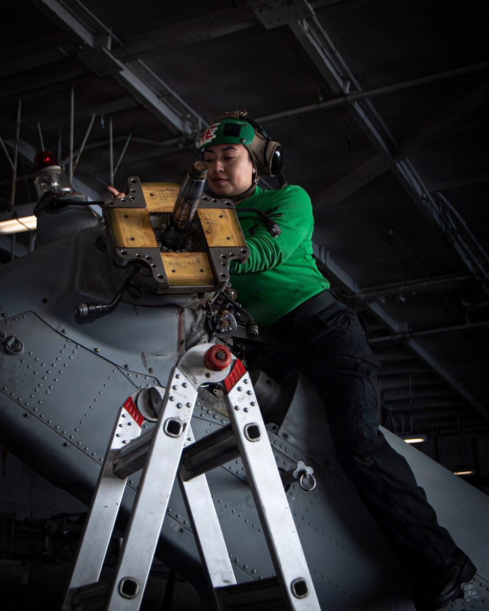 Nimitz Sailor Conducts Maintenance
