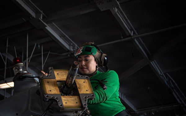 Nimitz Sailor Conducts Maintenance