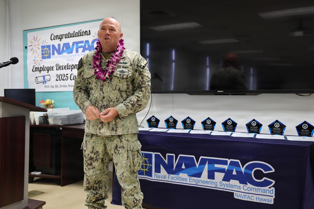 Eight NAVFAC Hawaii employees graduate from Employee Development Program