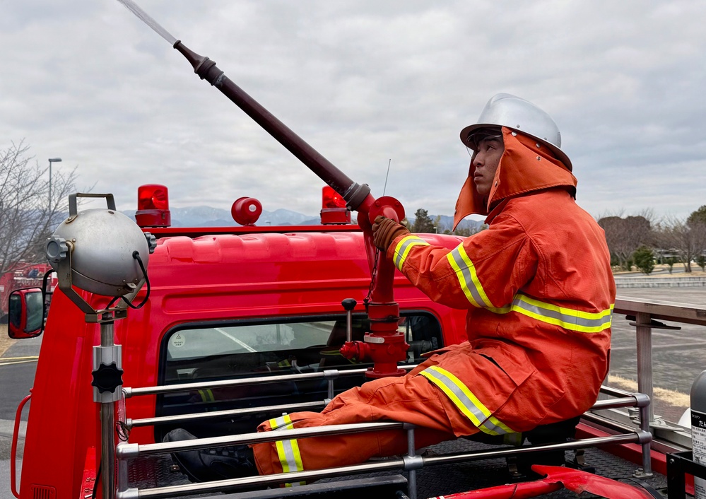 U.S. Army, Japan Ground Self-Defense Force firefighters strengthen interoperability during joint fire drill