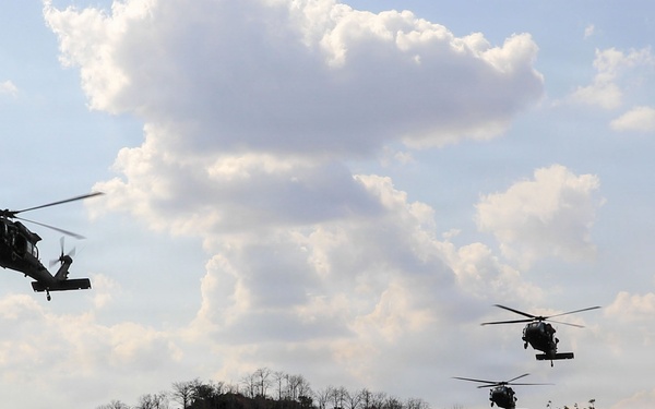 Hanuman Guardian | US Army Soldiers execute air assault operations in Thailand