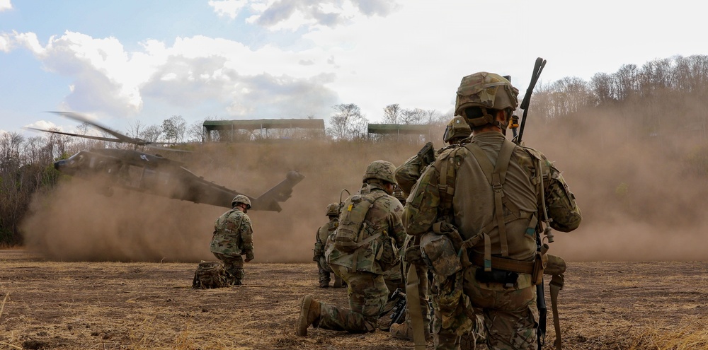 Hanuman Guardian | US Army Soldiers execute air assault operations in Thailand