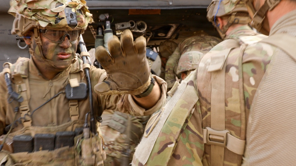 Hanuman Guardian | US Army Soldiers execute air assault operations in Thailand