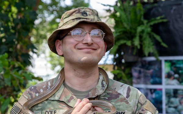Hanuman Guardian | US Army Reserve Public Affairs Soldiers participate in Royal Thai Army Jungle Training