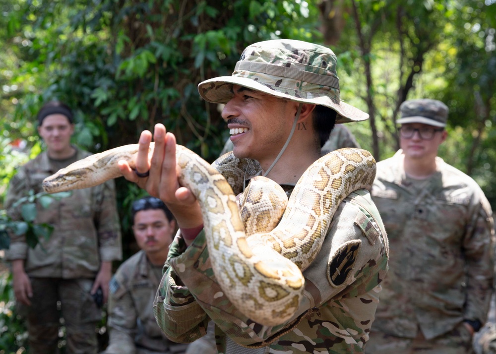 Hanuman Guardian | US Army Reserve Public Affairs Soldiers participate in Royal Thai Army Jungle Training