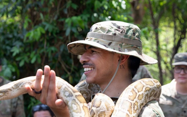 Hanuman Guardian | US Army Reserve Public Affairs Soldiers participate in Royal Thai Army Jungle Training