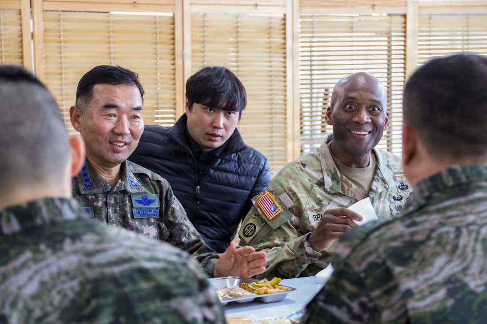 CFC Commander and ROK JCS Chairman Visit PY-Do During Freedom Shield 26