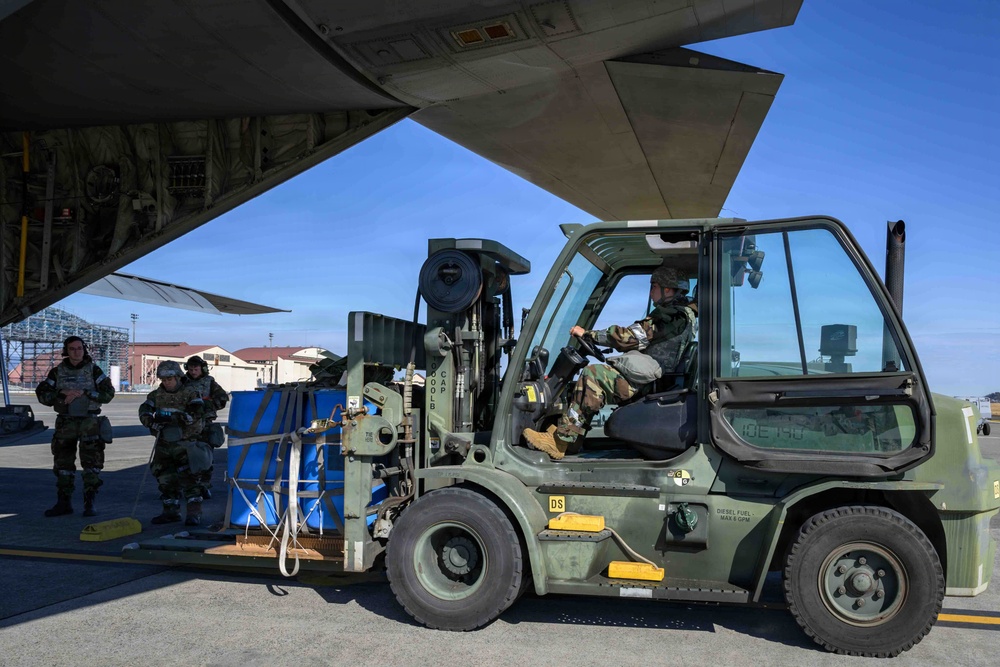 374 AW executes CDS training for BM26