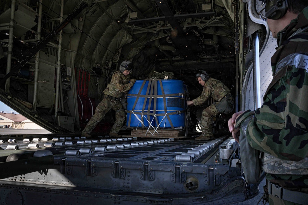 374 AW executes CDS training for BM26