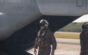 Maj. Gen. Annibale makes final flight as commanding general of 1st MAW