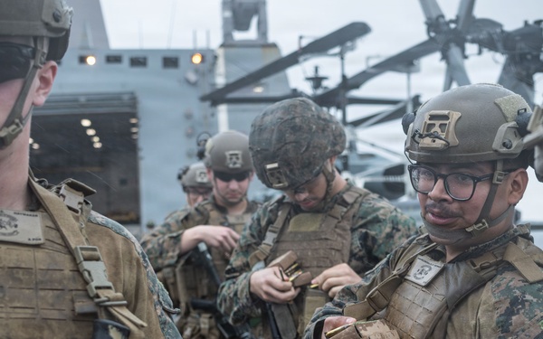 The 31st Marine Expeditionary Unit Conducts Live Fire onboard USS New Orleans (LPD 18)