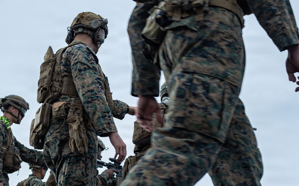 The 31st Marine Expeditionary Unit Conducts Live Fire onboard USS New Orleans (LPD 18)
