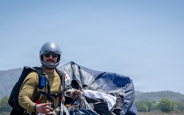 U.S. and Royal Thai Navies continue freefall training, exchange wings at CG26