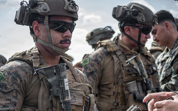 The 31st Marine Expeditionary Unit Conducts Live Fire onboard USS New Orleans (LPD 18)