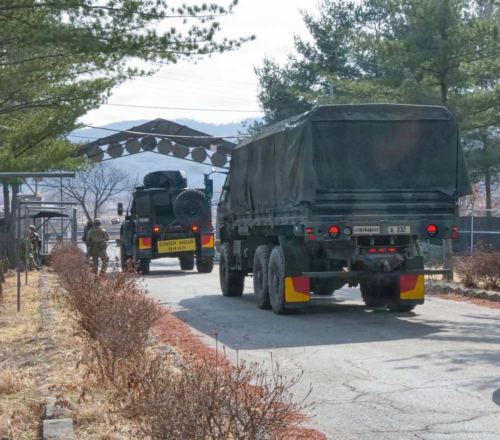 U.S. Army 2d Infantry Division/ROK-U.S. Combined Division and ROKA 1st Logistic Support Command conducts Joint Fuel and Water Purification training