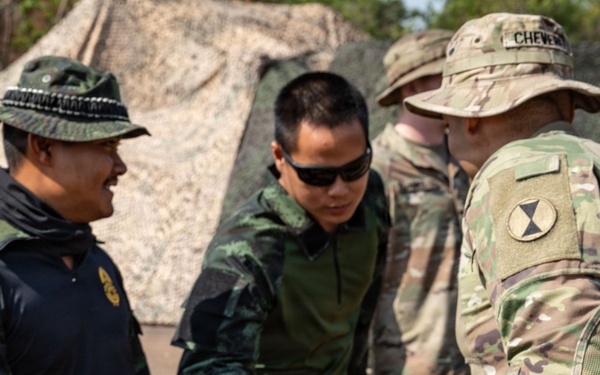 Hanuman Guardian | US - Thai Soldiers partner during field operations