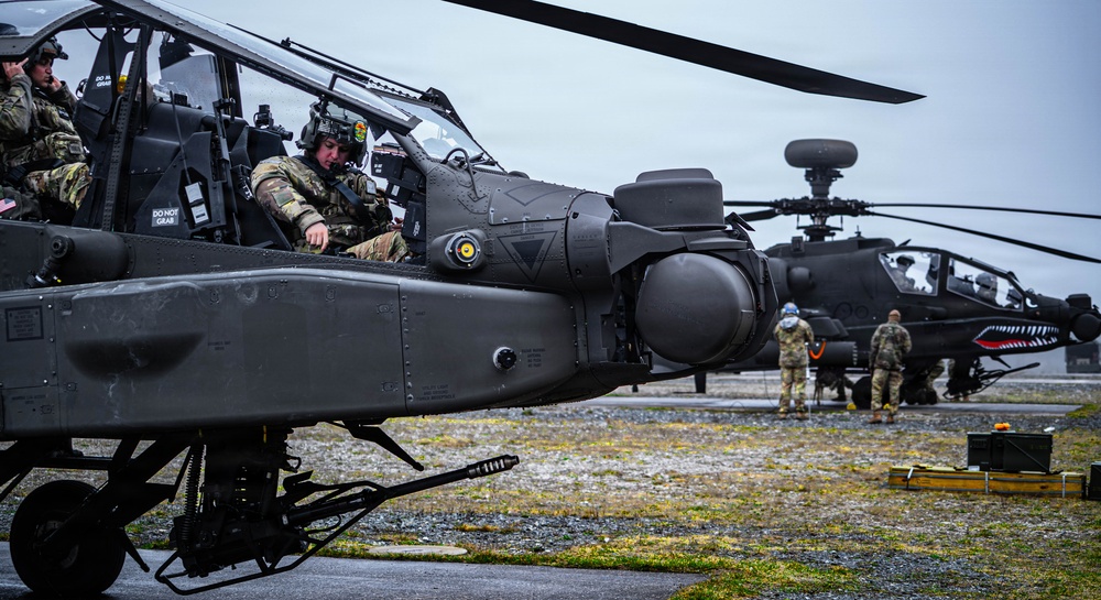 12th CAB Soldiers refuel and rearm Apaches during Operation Skyfall