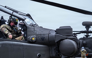 12th CAB Soldiers refuel and rearm Apaches during Operation Skyfall