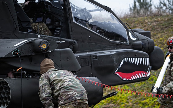 12th CAB Soldiers refuel and rearm Apaches during Operation Skyfall