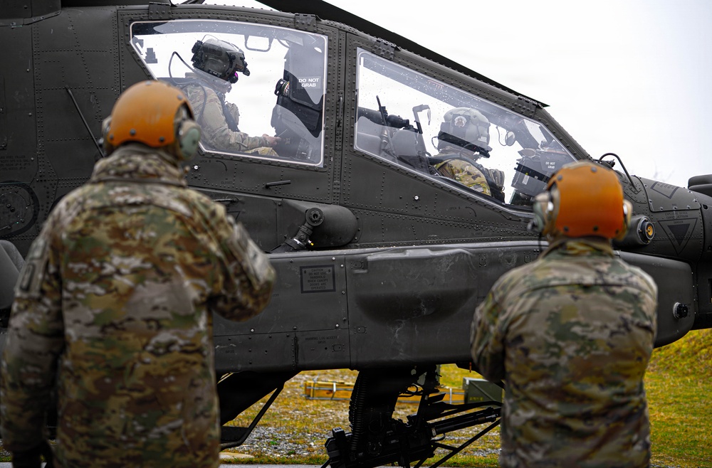 12th CAB Soldiers refuel and rearm Apaches during Operation Skyfall