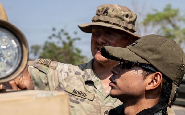 Hanuman Guardian | US - Thai Soldiers partner for field operations