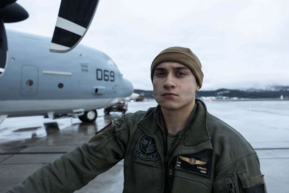 CORE26 | U.S. Marines refuel aircraft during Arctic exercise