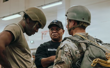 Jumpmaster Students Conduct JMPI Training at Caserma Del Din