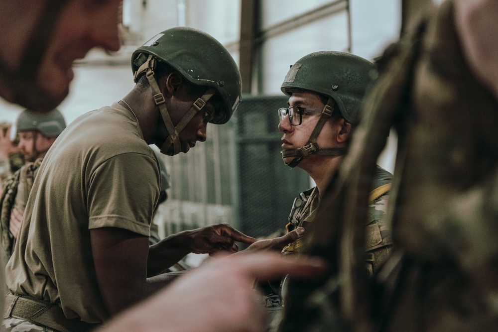 Jumpmaster Students Conduct JMPI Training at Caserma Del Din