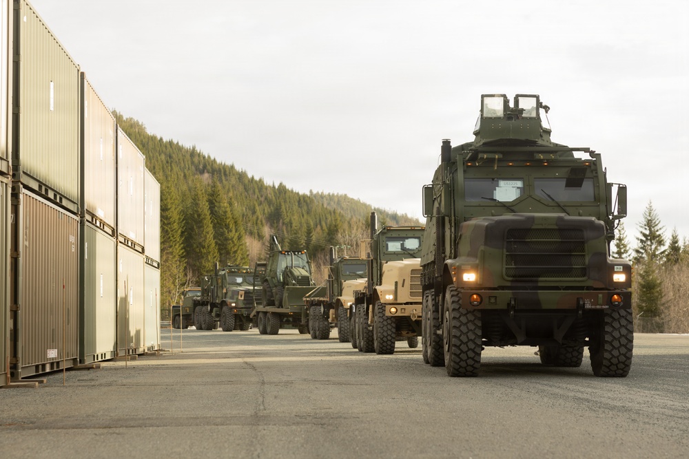 CORE26 | U.S. Marines Transport Ground and Logistical Equipment to Caves during Arctic Exercise