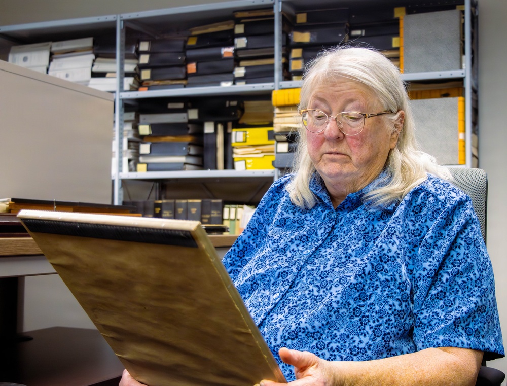 AMCOM historian retires after 39 years of chronicling military history
