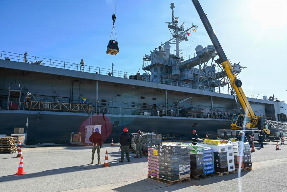 USS Mount Whitney stores replenishment on NAVSTA Rota